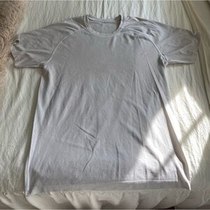 Men’s lululemon shirt